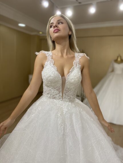 Glamour - wholesale princess tulle wedding dress - detail